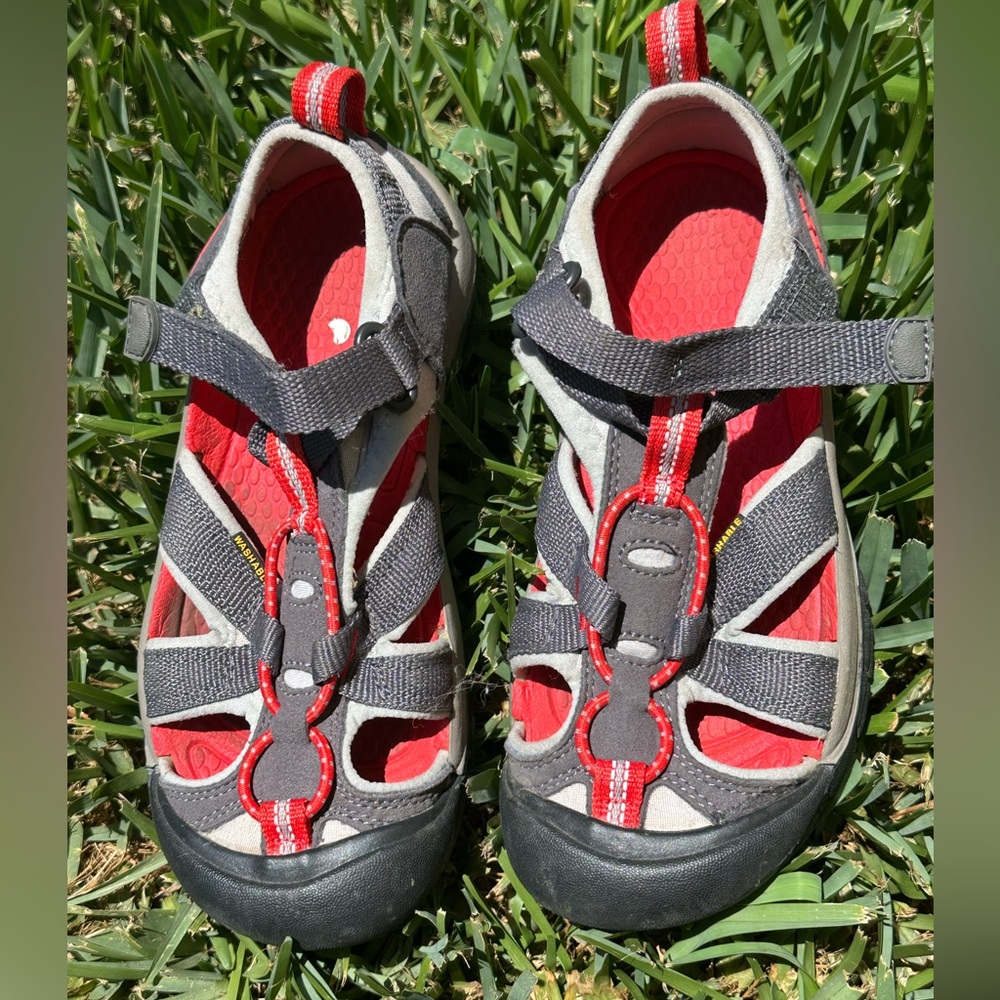 KEEN Kids' Sandal Gray and Red Sandals